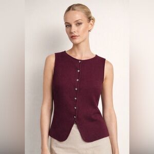 Song of Style by Aimee Song Sweater Vest Medium Burgundy